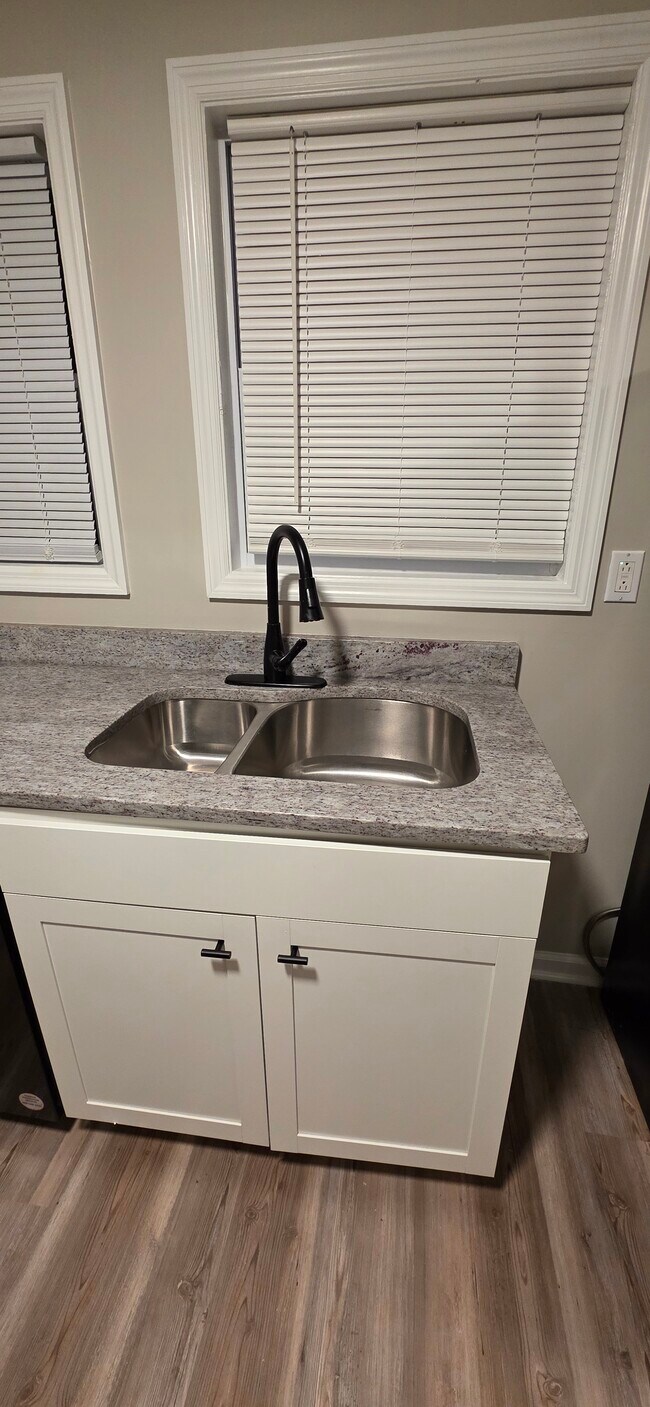 122 Sheppard St unit 122, Thomasville, NC 27360 - photo 7