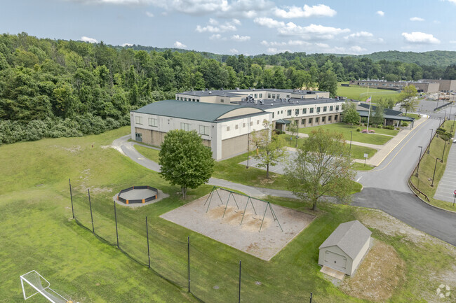 Pawling Middle School is located at 80 Wagner Drive in Pawling, NY.