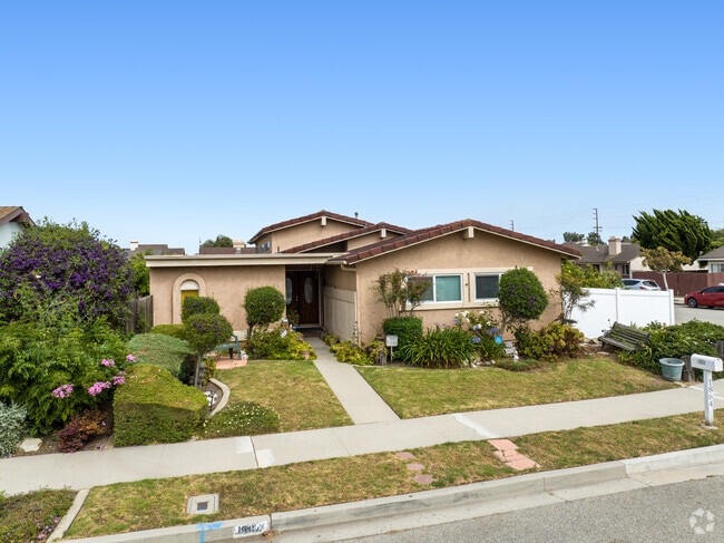 You can find well landscaped single family homes in the Via Marina community.