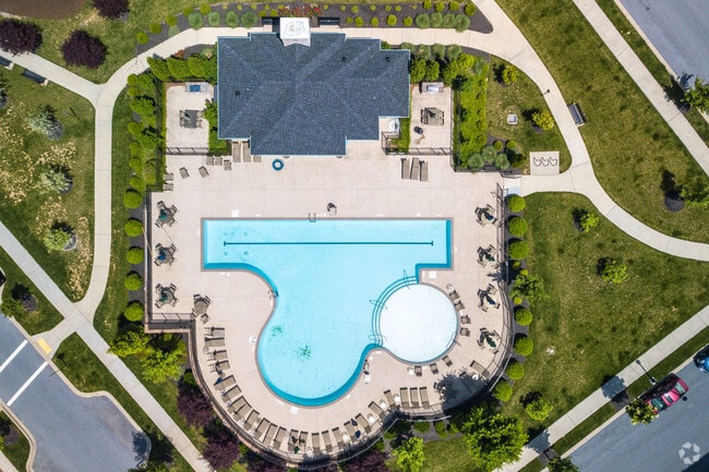 The Retreat at Market Square, Frederick, MD 21701 - photo 3