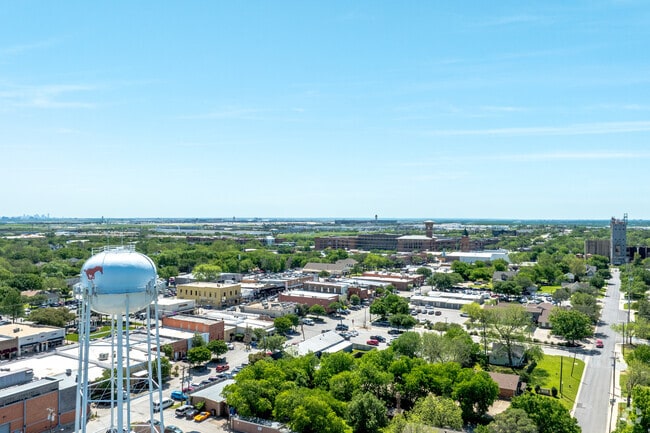 Grapevine is brimming with an eclectic mix of shops and restaurants with a small-town feel.