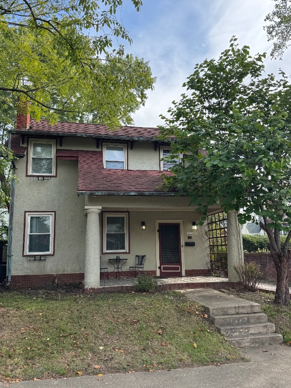1212 10th St, Huntington, WV 25701