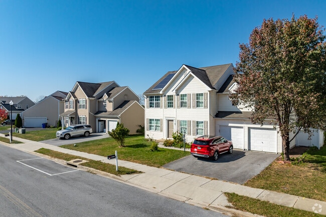 Craftsman-style homes line the wide, spacious streets of Hager's Crossing.