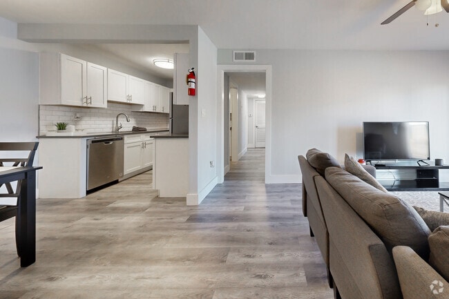 Spring Lake Cove Apartments, Birmingham, AL 35215 - photo 3