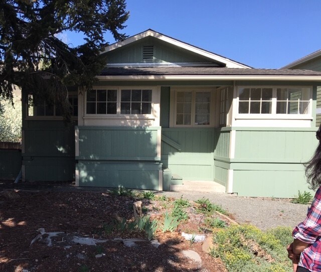 Front of house facing Washington Ave.