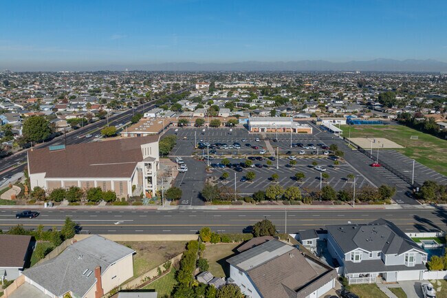 Elevated view of the neighborhood around St. Simon And St. Jude Elementary School.