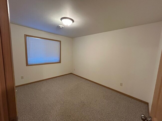 4810 Southridge Ct unit 1, Eau Claire, WI 54701 - photo 7