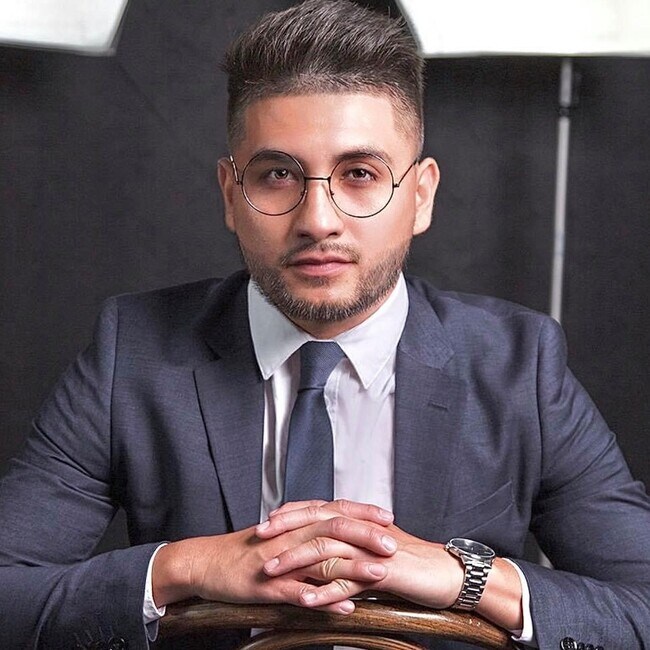 Agent Photo