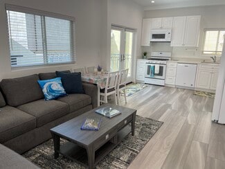 121 3rd Plaza, Manhattan Beach, CA 90266