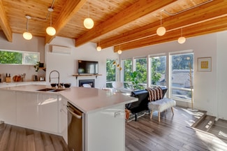 6824 N Catlin Ave, Portland, OR 97203