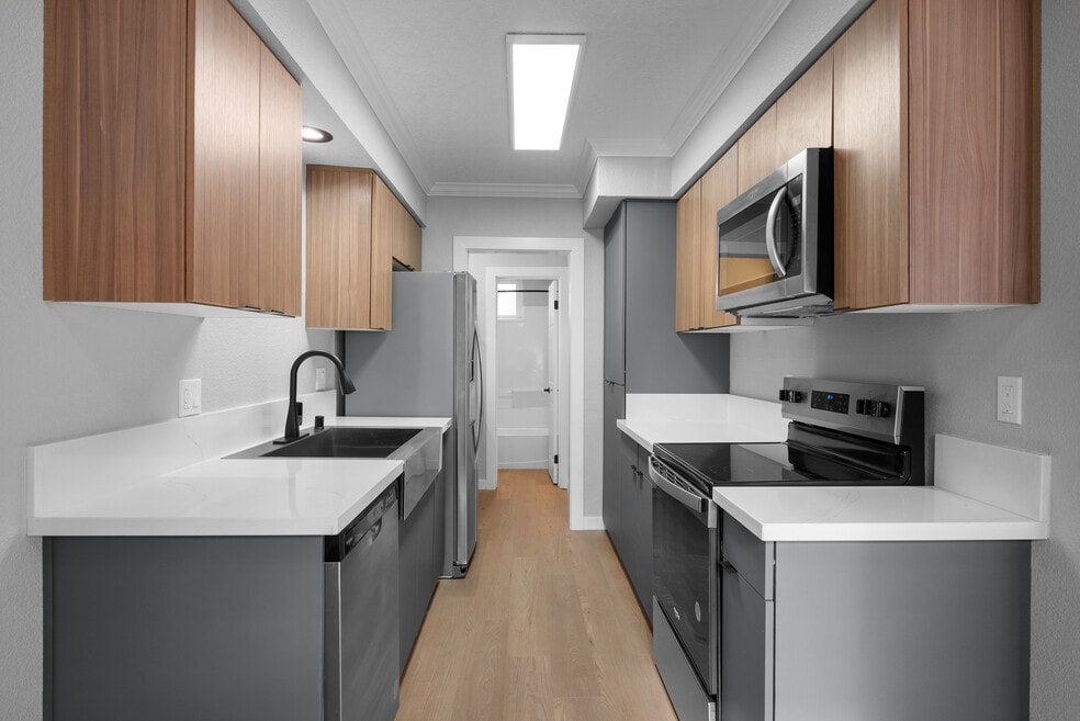 Four Seasons Apartments, Paramount, CA 90723 - photo 1