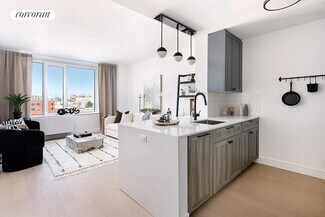 36-20 Steinway St, Queens, NY 11101