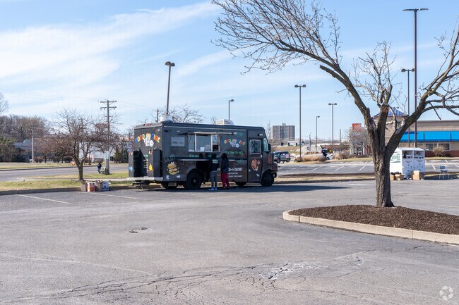 The Food Time food truck is a popular lunch spot in Hathaway Manor along New Halls Ferry Rd.