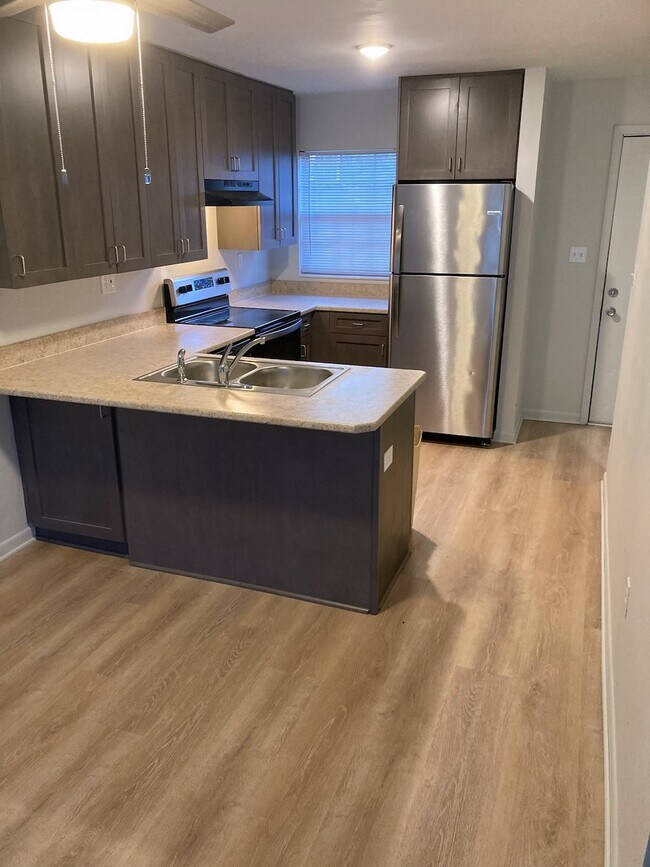 1240 NW 14th Ave, Gainesville, FL 32601