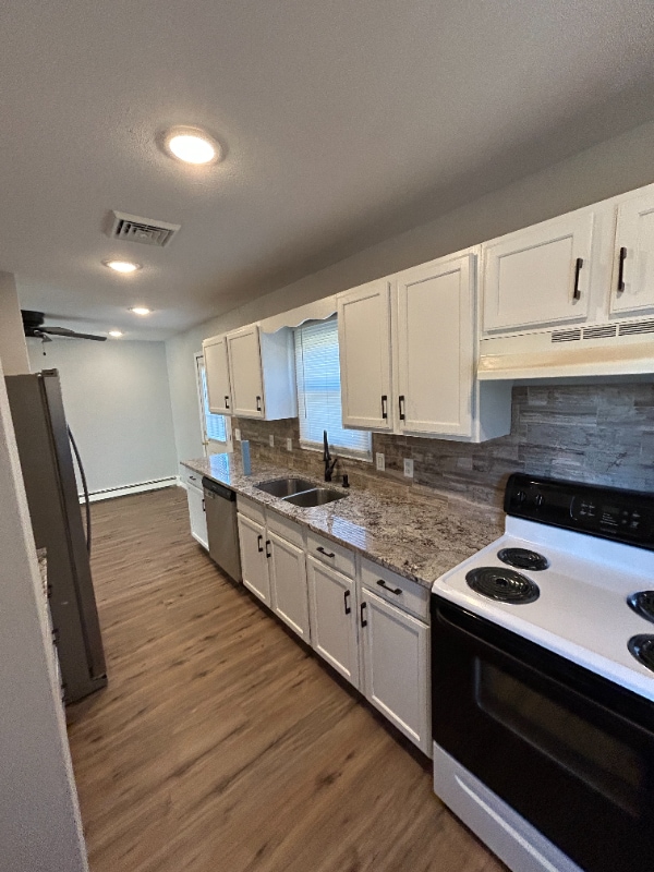 132 Jackson St, Dupont, PA 18641