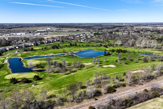Monticello Country Club invites both members and the general public for a round of golf.