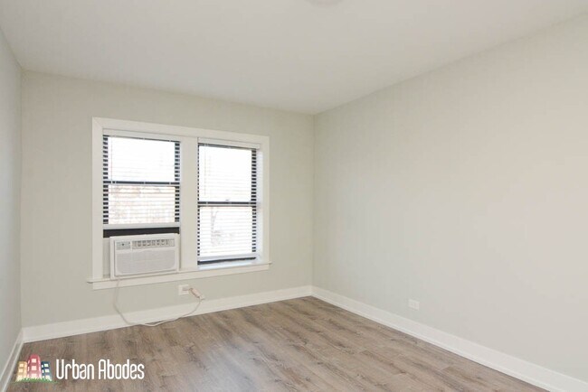 709 W Brompton Ave unit A04C, Chicago, IL 60657 - photo 5