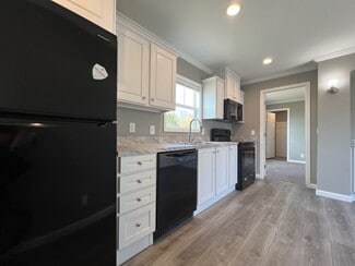 133 W Sourwood Dr, Browns Summit, NC 27214