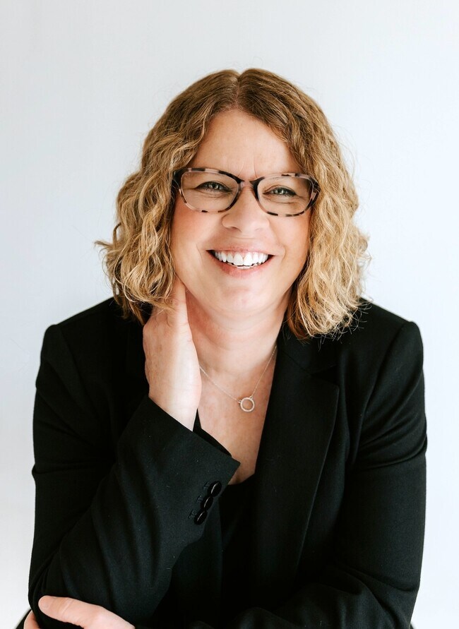 Angela Richards