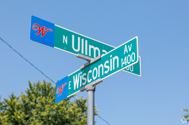 Huntley Houses residents have convenient access to some of Appleton's most popular spots.