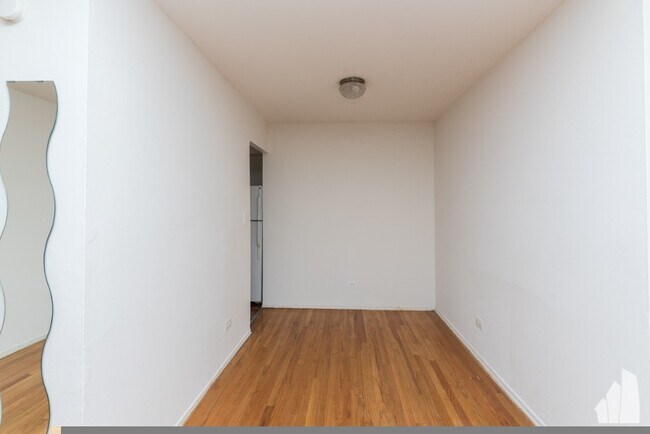 6830 N Sheridan Rd unit 269, Chicago, IL 60626 - photo 4
