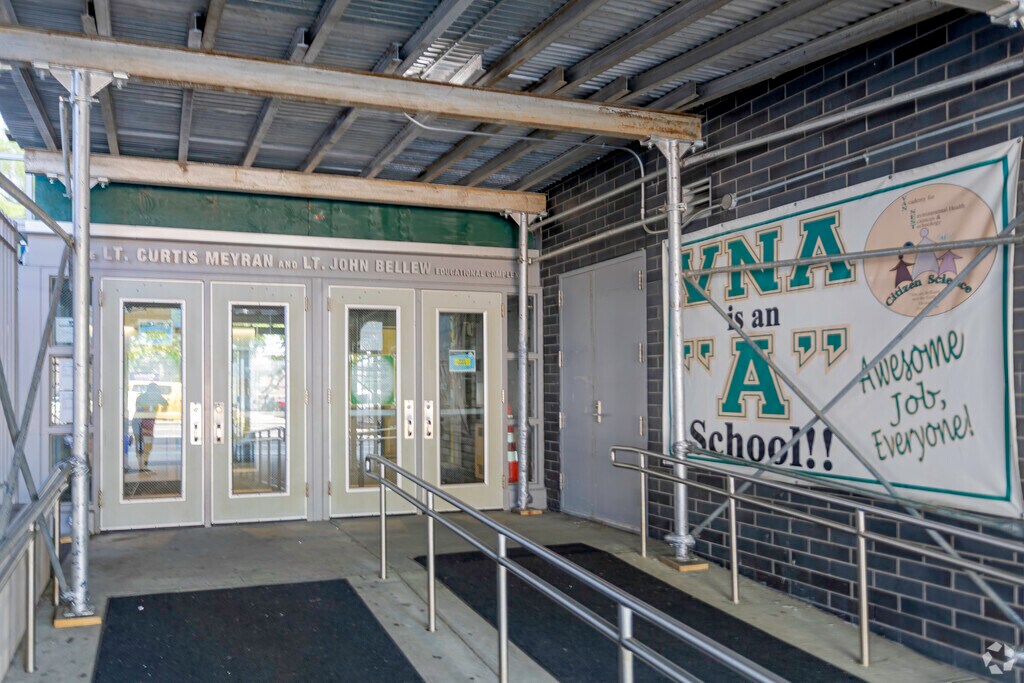 Icahn Charter School 2 offers kids a rigorous academic program in an extended day/year setting.