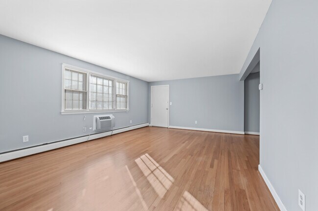 67 Oak St unit 81D, Manchester, CT 06040 - photo 6