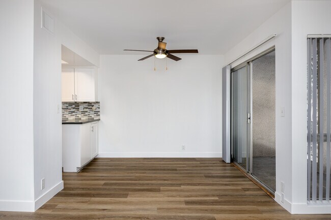 291 S Euclid Ave unit 210, Pasadena, CA 91101 - photo 7