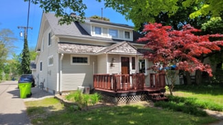 812 Randolph St Unit Lower, Traverse City, MI 49684