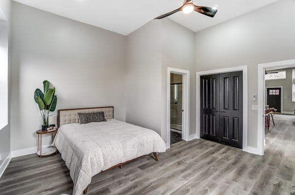 2455 W McMicken Ave, Cincinnati, OH 45214 - photo 3