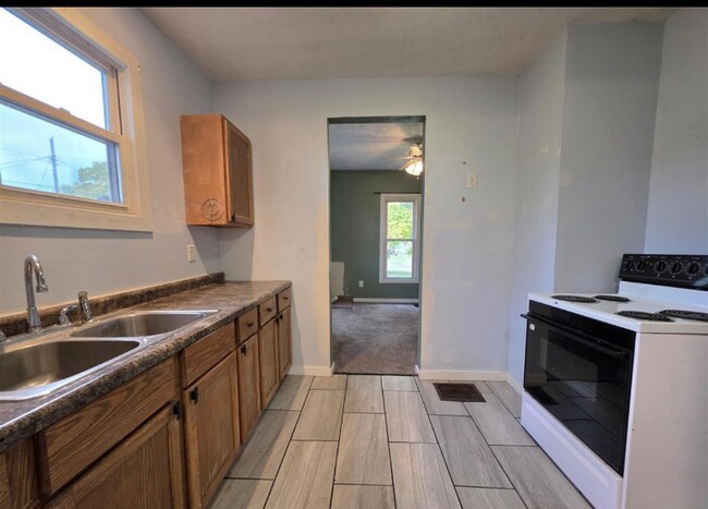 2026 Ash St, Terre Haute, IN 47804 - photo 6