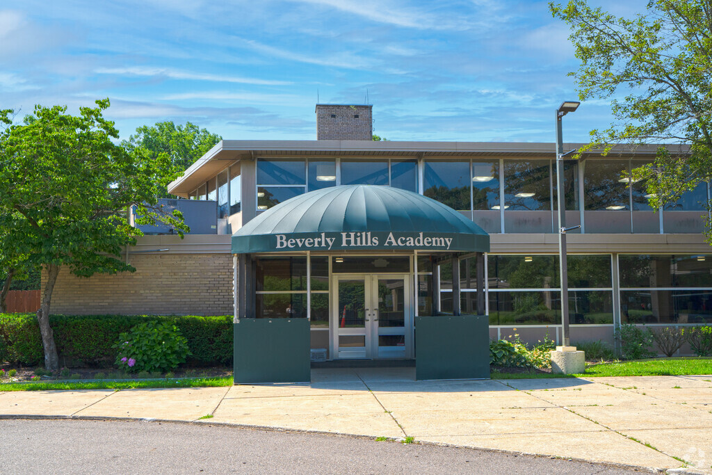 Beverly Hills Academy front entrance in Franklin.