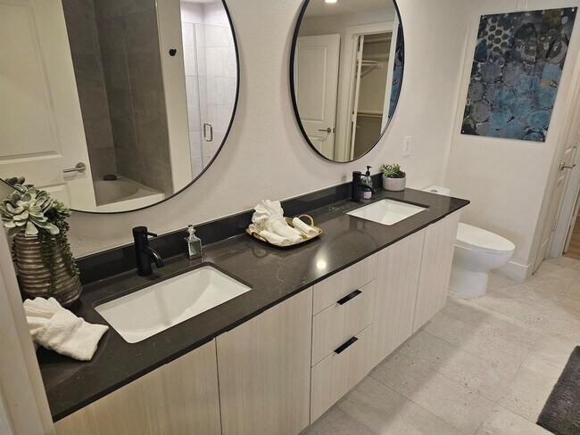 2137 Pelham Dr unit FL1-ID1028915P, Houston, TX 77019 - photo 5