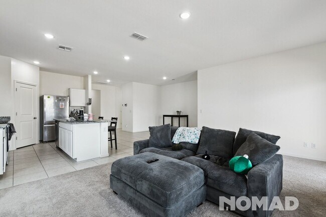 9560 W Illini St, Tolleson, AZ 85353 - photo 3