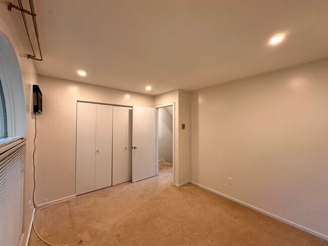 585 Park Rd unit 3-8, Waterbury, CT 06708 - photo 7