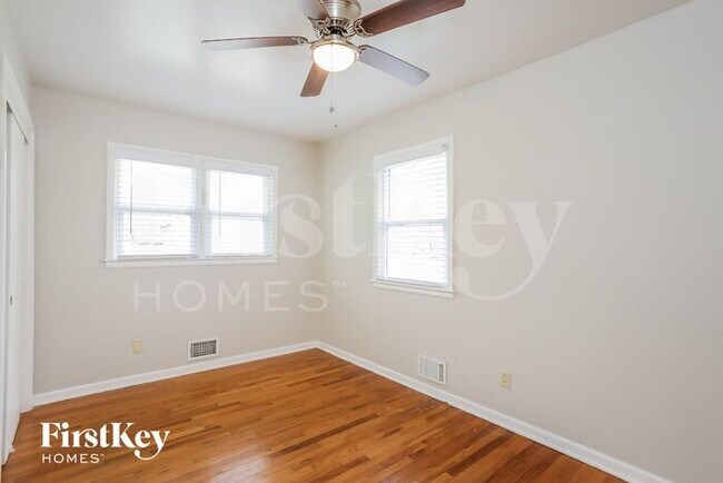 10606 W 71st Place, Shawnee, KS 66203 - photo 7