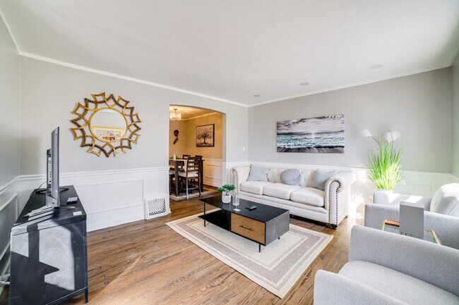 9828 S Yates Blvd unit ID1306462P, Chicago, IL 60617 - photo 2