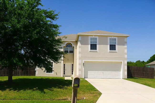 981 SW Mcelroy Ave, Port Saint Lucie, FL 34953 - photo 2