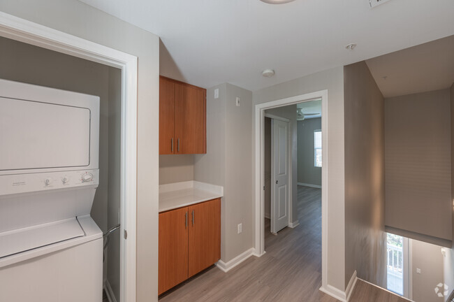1 BR, 1.5 BA (1A) - 1023 SF