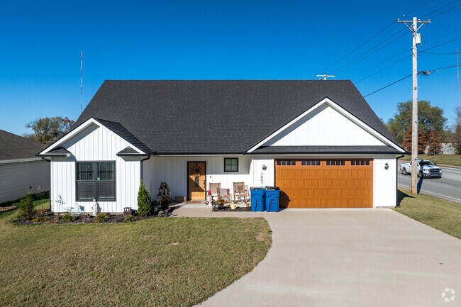 There are also a few modern farmhouse styles in Iron Gates.