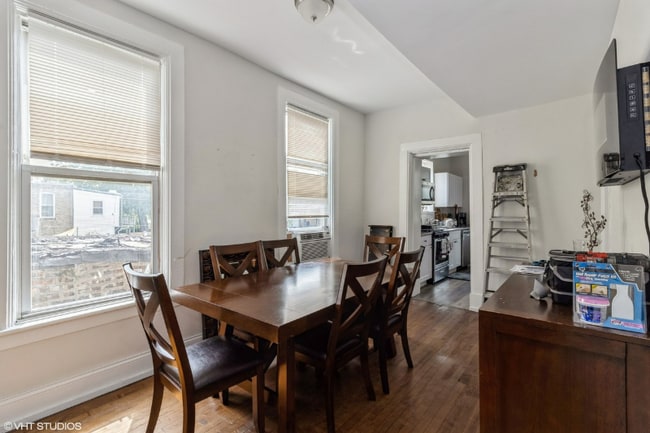 2935 W Walnut St unit 2, Chicago, IL 60612 - photo 4