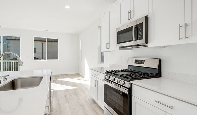 937 NW 178th Way, Ridgefield, WA 98642 - photo 7