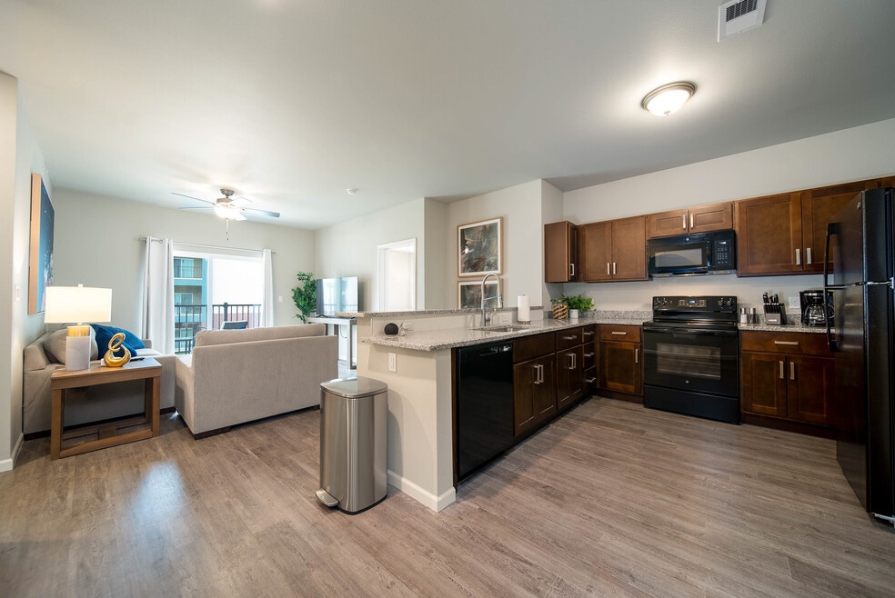 Crescent Falls, Joplin, MO 64804 - photo 1