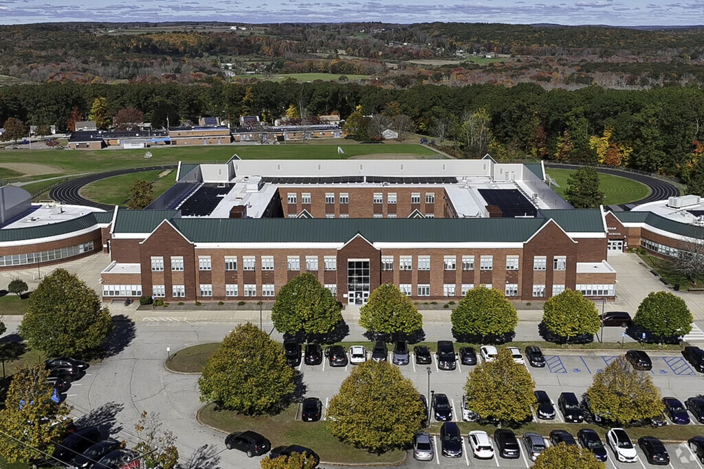 Windham Middle School has 632 students in grades 6-8.