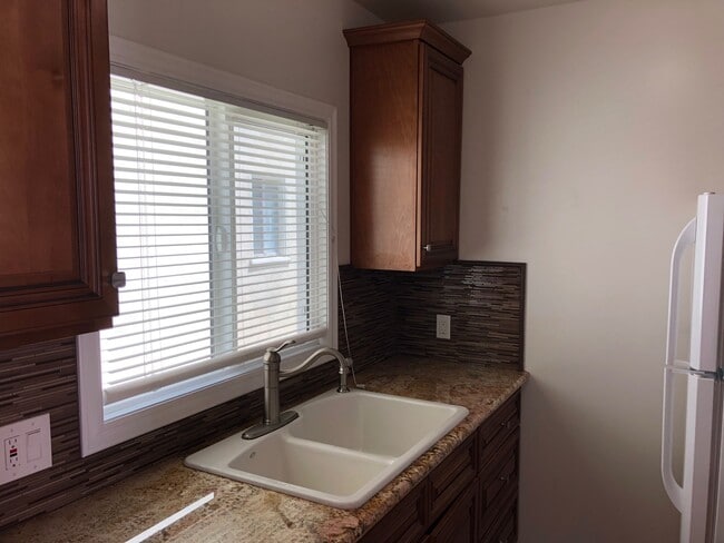 1251 E Appleton St, Long Beach, CA 90802 - photo 7