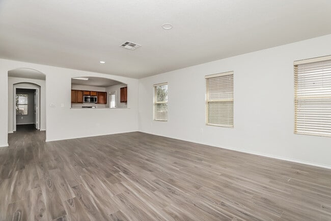 10506 Goose Way, San Antonio, TX 78224 - photo 5