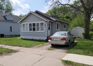 25 22nd St SE, Mason City, IA 50401