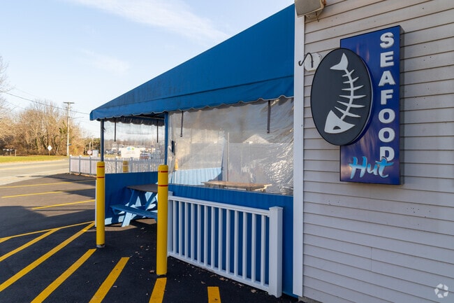 Outdoor dining is available at  Seafood Hut in Upper Acushnet.