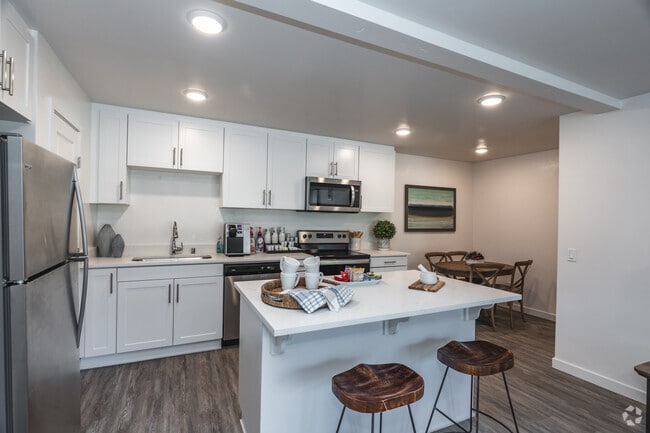 WINDSOR MANOR I, San Marcos, CA 92069 - photo 2