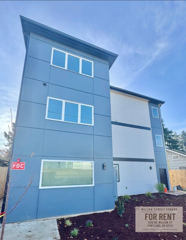 6110 NE Willow St unit 302, Portland, OR 97213 - photo 4